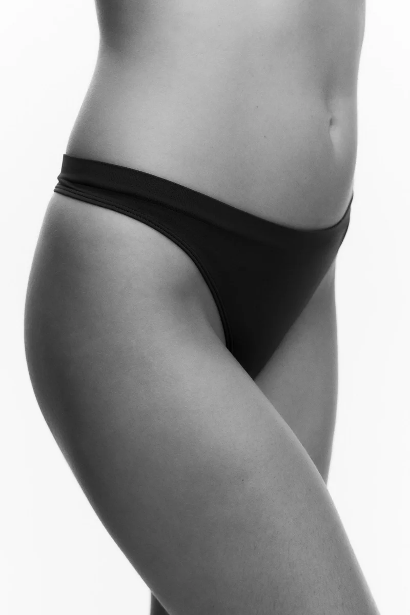H&M 2-pack seamless thong briefs